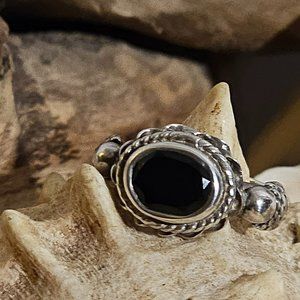 Beveled, Horizontal set Onyx Silver Ring- marked 9.25